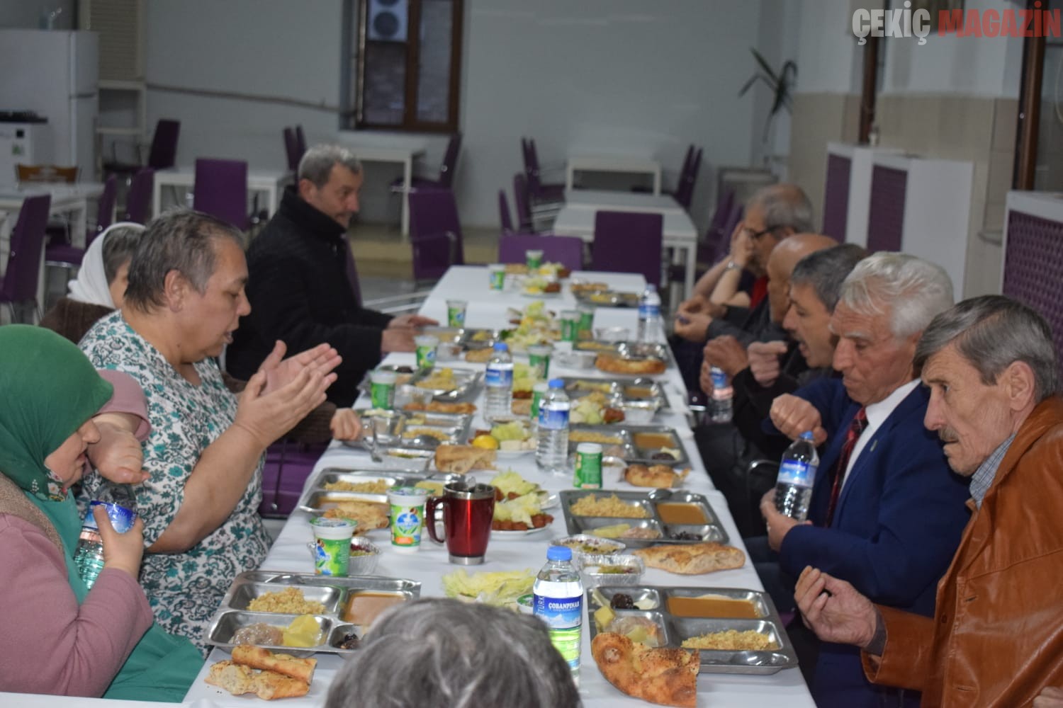 Darülaceze’de çiğköfteli iftar