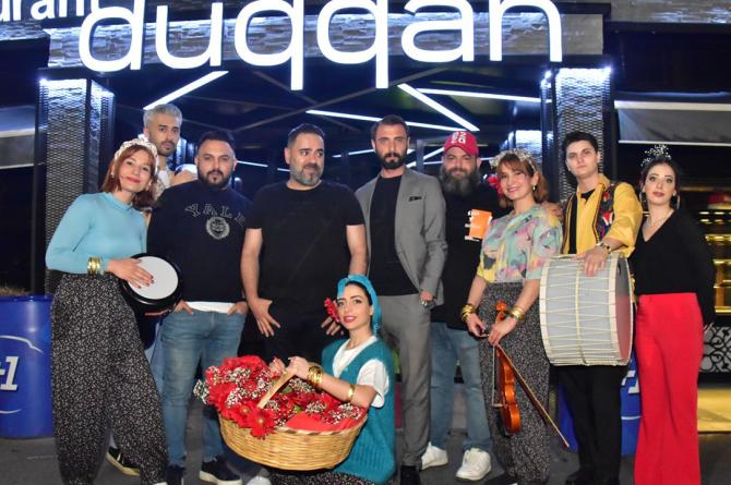 Duqqan Sahne’de “Roman Gecesi” konseptli partiye yoğun ilgi