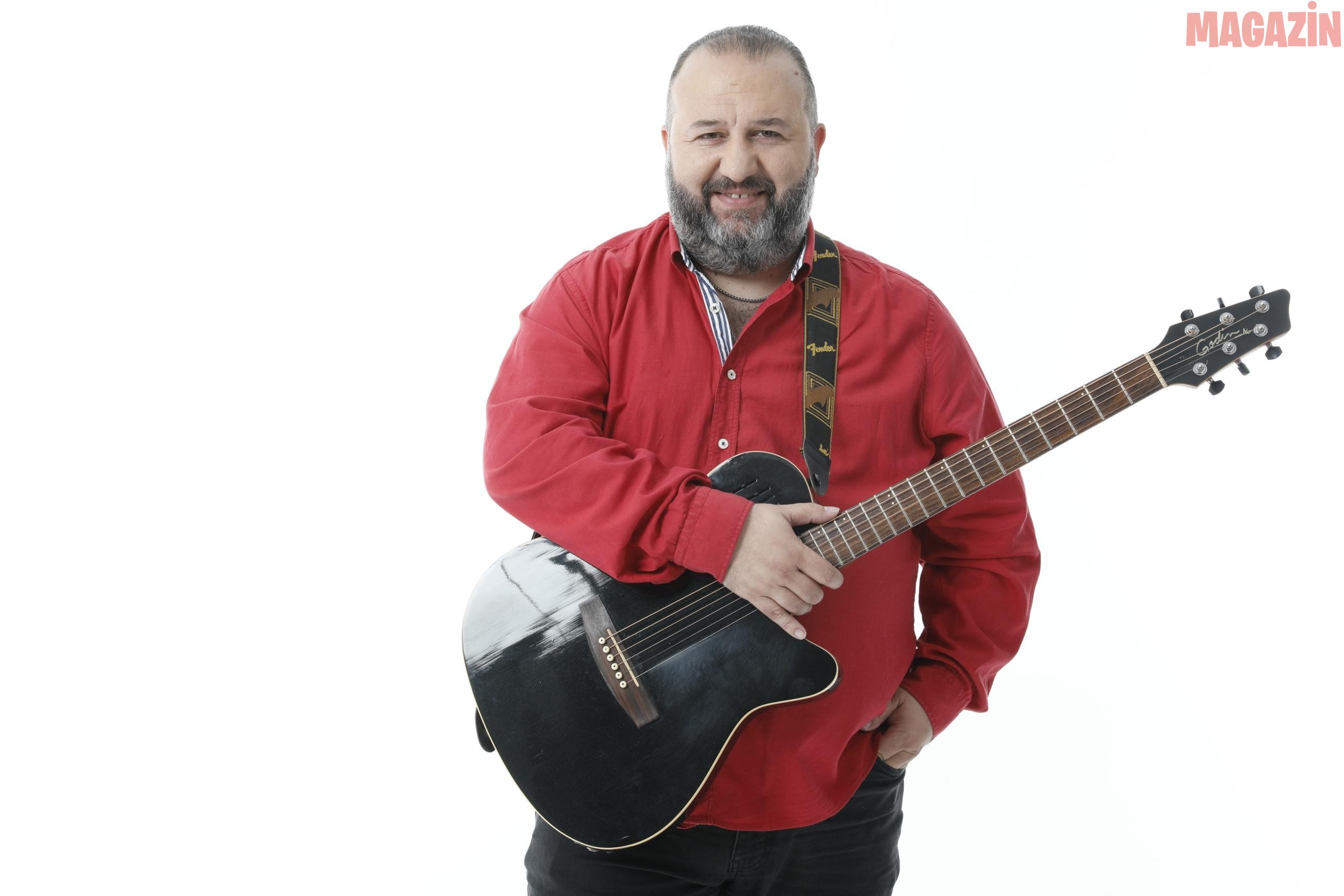 Yanis Kordomenidis ilk single çalışması “Mi Me Rotas” ve “Diğer Yarım” ile tüm dijital platformlarda