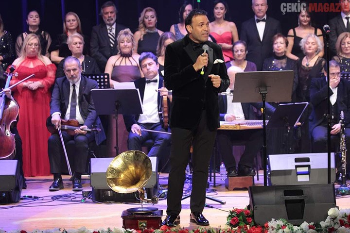 Talat Er Bakırköy korosundan “VATAN SAĞ OLSUN” konseri
