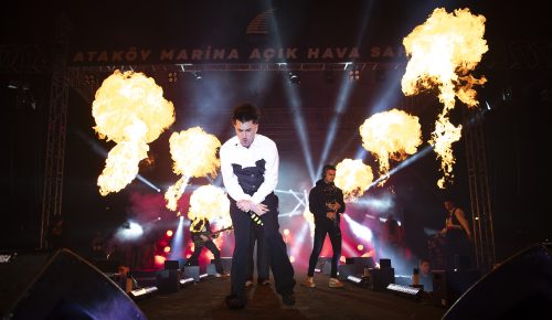Ataköy Marina Açık Hava Sahnesi, Motive Konseriyle Açıldı