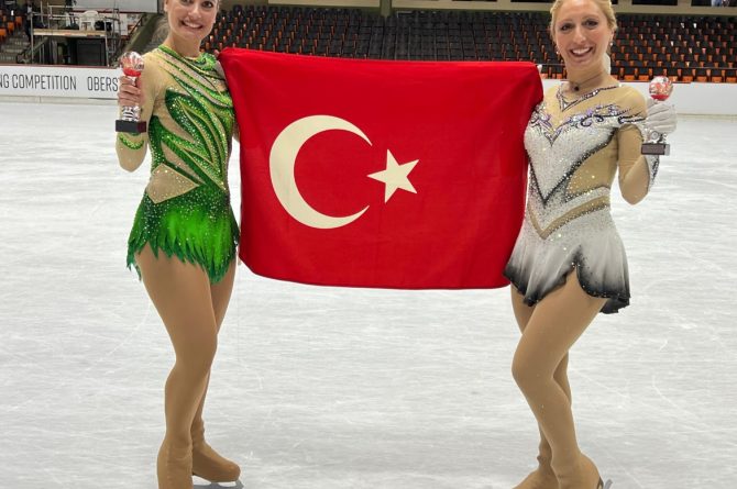 Uluslararası Yetişkinler Artistik Buz Pateni Yarışması’nda milli sporcularımız Naz Arıcı ve Elif Sırma Özel’e gümüş madalya!