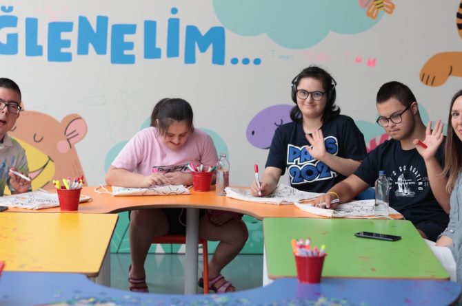 Down sendromlu çocuklar Katılım Emeklilik DigiZoo’da bir araya geldi