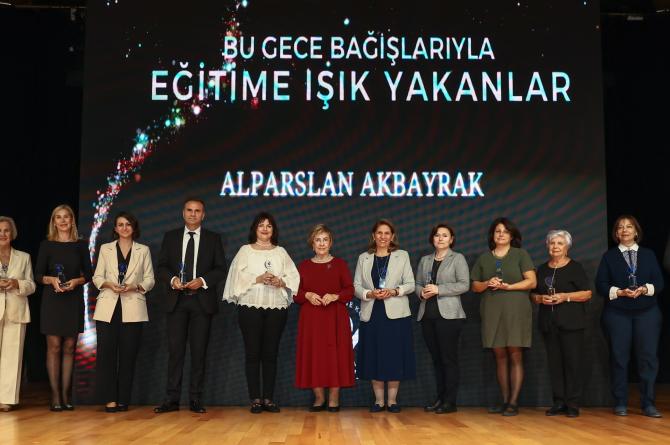 YEKÜV gecesinde “Cumhuriyet Şarkıları”