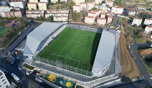KADIN FUTBOLUNDA DERBİ HEYECANI  GAZİOSMANPAŞA’DA YAŞANIYOR