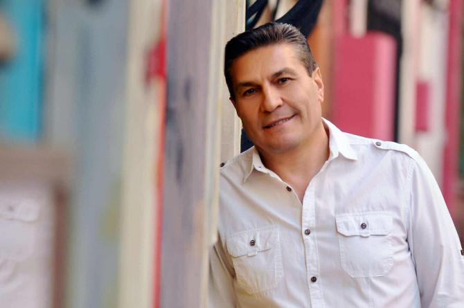 EFSANE ŞARKI ‘SEV YETER’E YENİDEN İLHAM VERİYOR