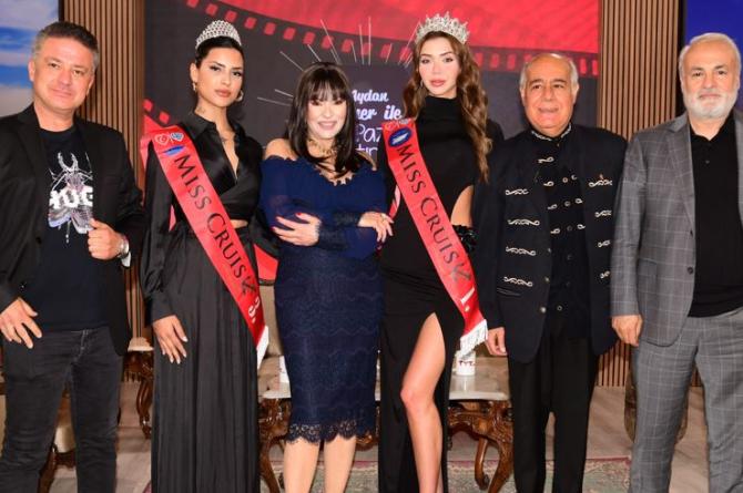 Aydan Şener yıllar sonra Miss Cruise güzelleri ile kraliçe pozu verdi.
