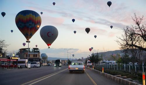 Klasik Otomobiller Kapadokya’da Baharı Karşıladı