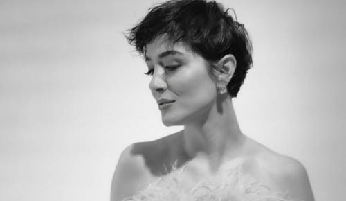 Gelenekten Günümüze: Ezgi Eyüboğlu’ndan Yeni Bir Şarkı – “Şeker Almaya Geldim” Yayında