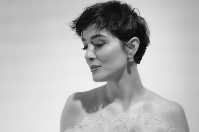 Gelenekten Günümüze: Ezgi Eyüboğlu’ndan Yeni Bir Şarkı – “Şeker Almaya Geldim” Yayında