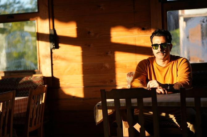 Gökhan Türkmen’den Duygu Yüklü Bir Veda: “Özür Dilerim” Yayında
