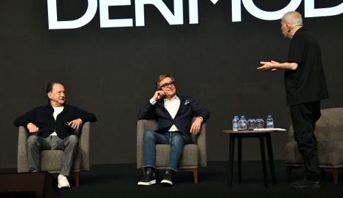 Erol Evgin’den 24. Perakende Günleri’nde Duygusal Sürpriz: “Playback Yapmam, Canlı Söyleyeceğim”