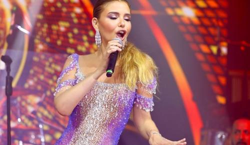 Peri Masalı Gibi Gecede “Kristal Gülben” Antalya’yı Büyüledi!