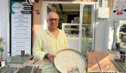 Urla’da Gerçek Meşhur Bademli Kazandibinin Adresi: Urla Hisarönü Süt Tatlıları