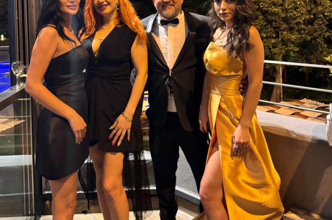 By Kadir Mıhçı, Prestijli Ödülün Sahibi Oldu