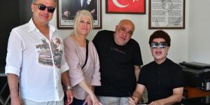 Aşırı sıcak “İyiliğe” engel olamadı… Yılmaz Morgül “Herkes tatilde, biz çöl sıcağında iyiliğe devam ediyoruz” dedi…