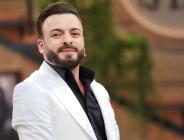 MOHAMED NAJAR’DAN MAHSUN KIRMIZIGÜL ŞARKISI