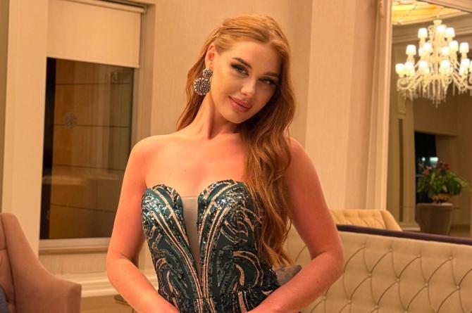 MODEL DÜNYASININ YENİ YÜZÜ: YULIA DENYSOVA