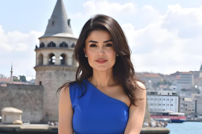 “TÜRKÜDEN POPA, ANADOLU’DAN DÜNYAYA: ESRA ÖZTÜRK’TEN YAPAY ZEKÂ DESTEKLİ BİR MÜZİK YOLCULUĞU”