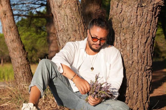 ENGİN DEMİRCİOĞLU’NDAN YAZA DAMGA VURACAK SEZEN AKSU COVER’I: “YANMIŞIM SÖNMÜŞÜM BEN”