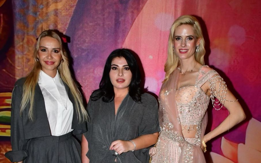 Ebru Torun’a Sanat ve Cemiyet Dünyasından Destek